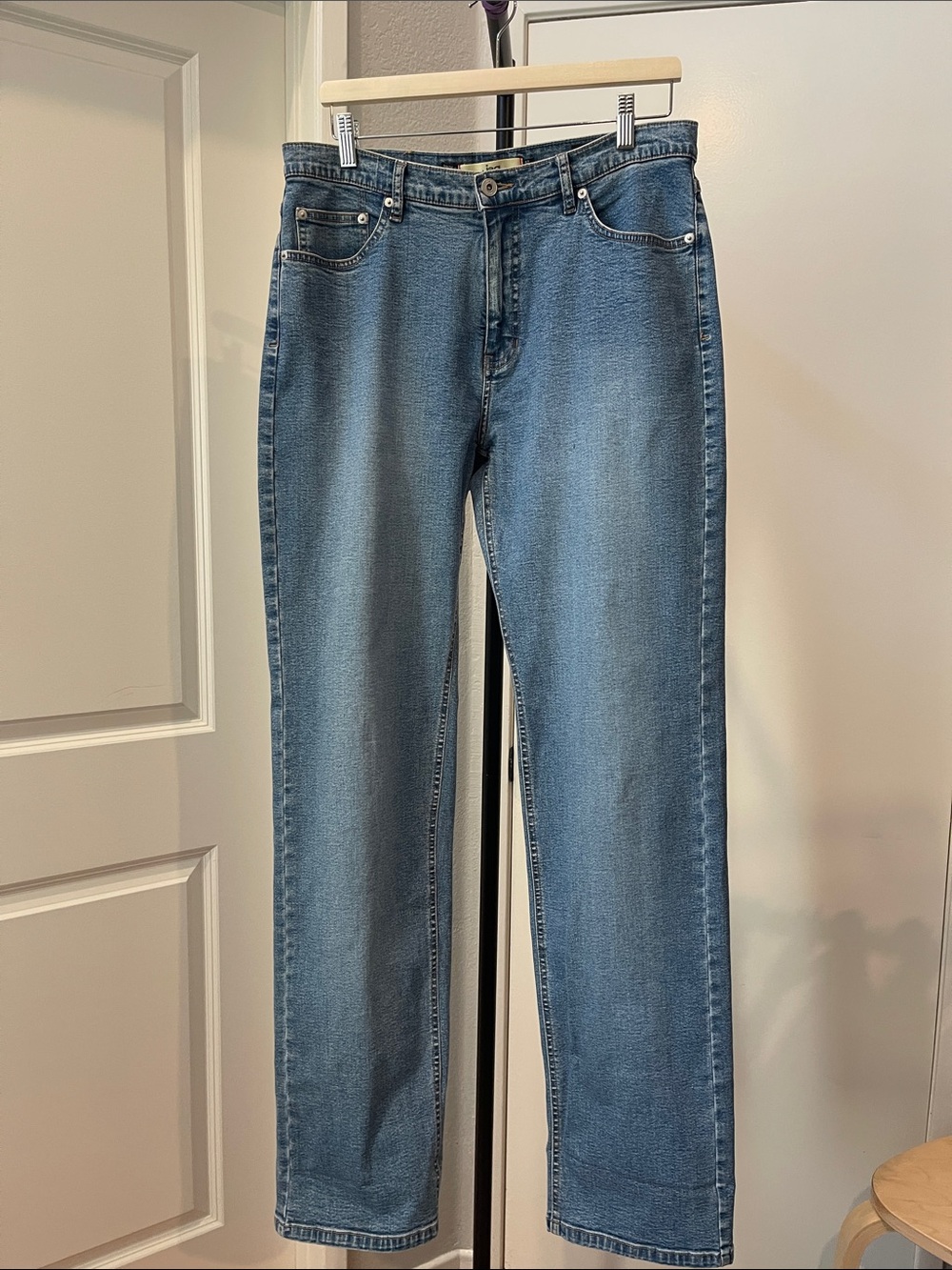 Jag Jeans Straight Women’s Jeans in Light Blue Denim